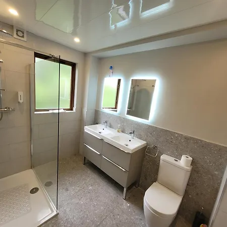 Woodlands Resort *